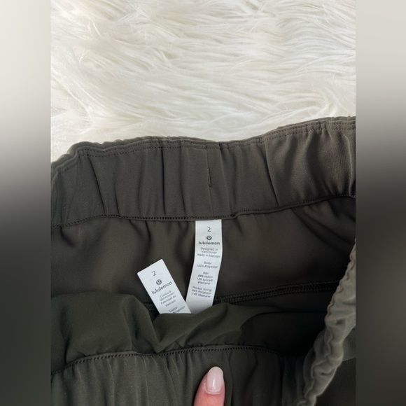 Lululemon Joggers - Picture 5 of 5